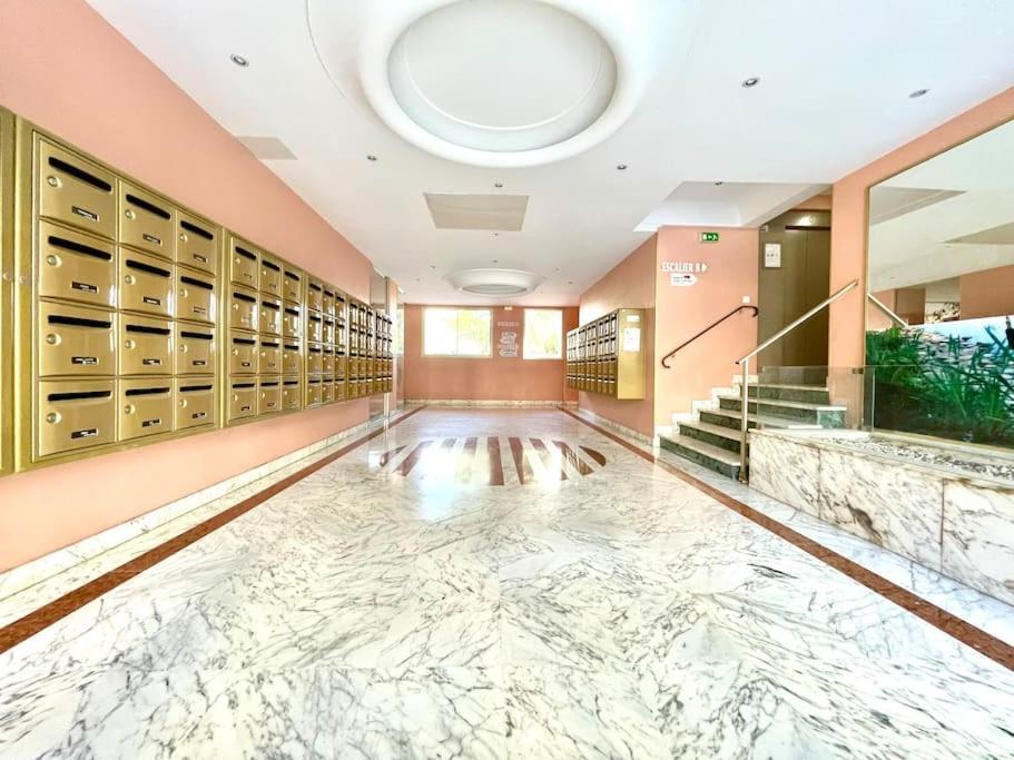Apartment Magnifique 2p Vue Terrasse Parking Juan-les-Pins